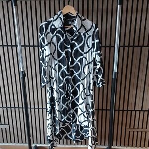 Black and White Abstract Long Sleeve Dress